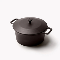Field Company cast iron Dutch oven with lid